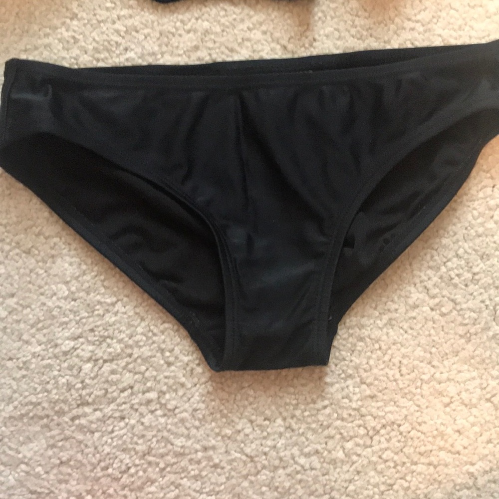 bikini - Picture 2 of 3